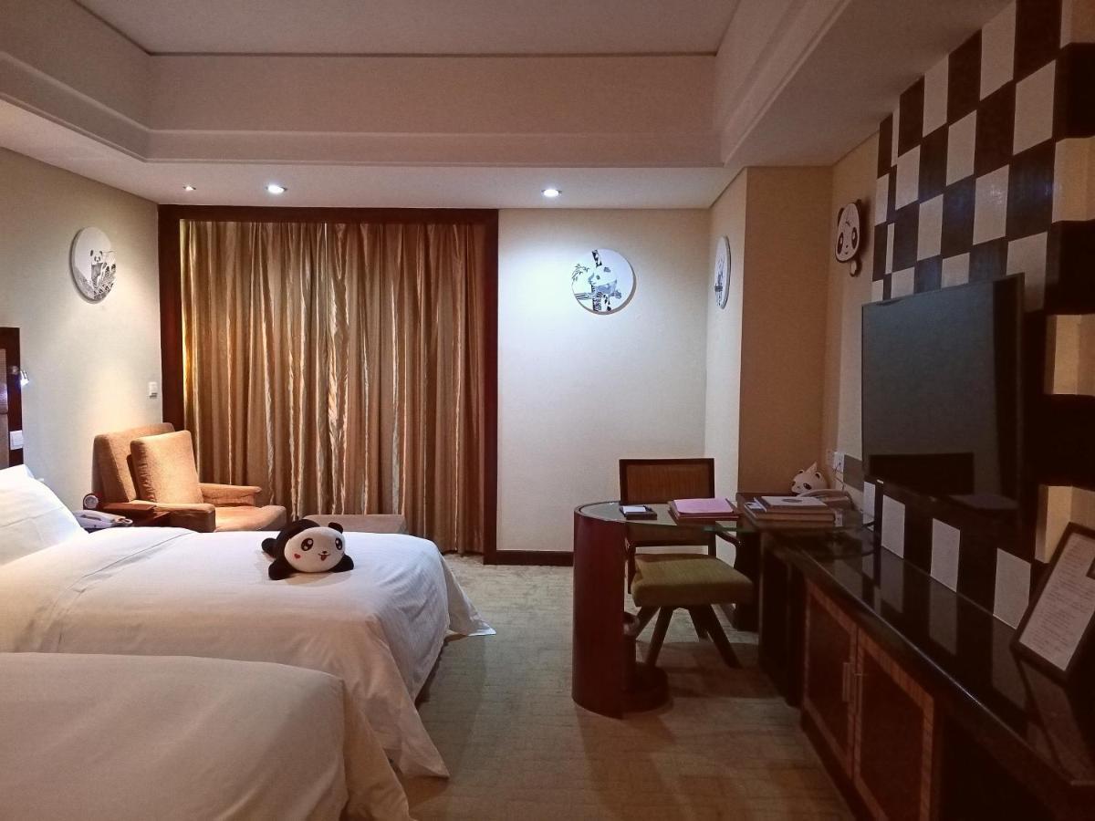 גואנגג'ואו Daysun International Hotel מראה חיצוני תמונה