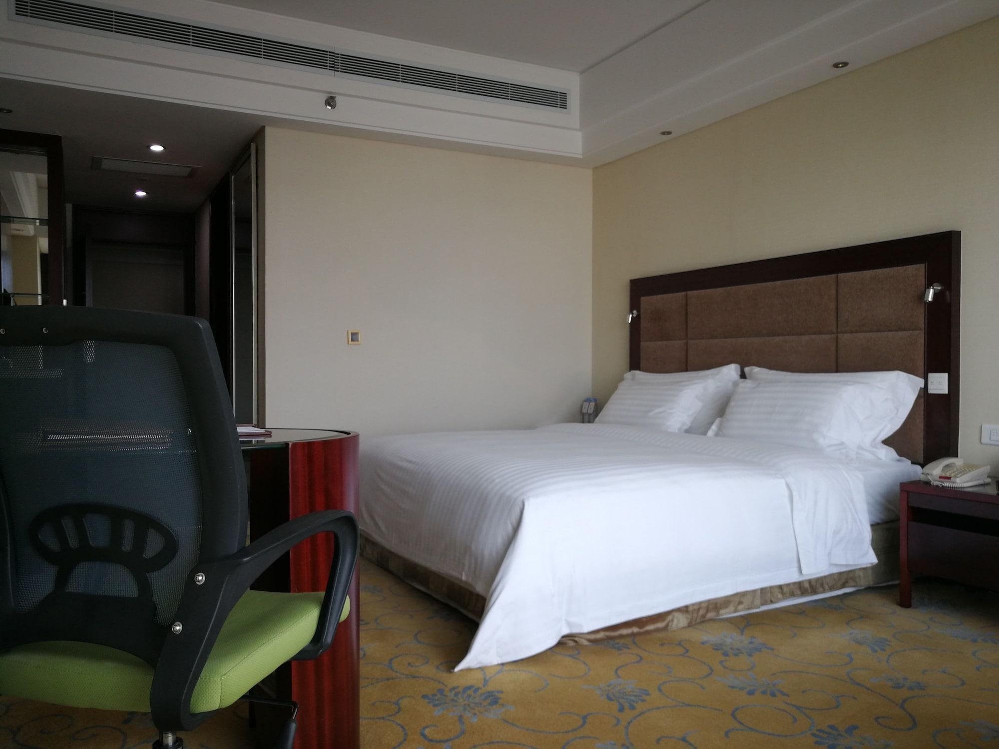 גואנגג'ואו Daysun International Hotel מראה חיצוני תמונה