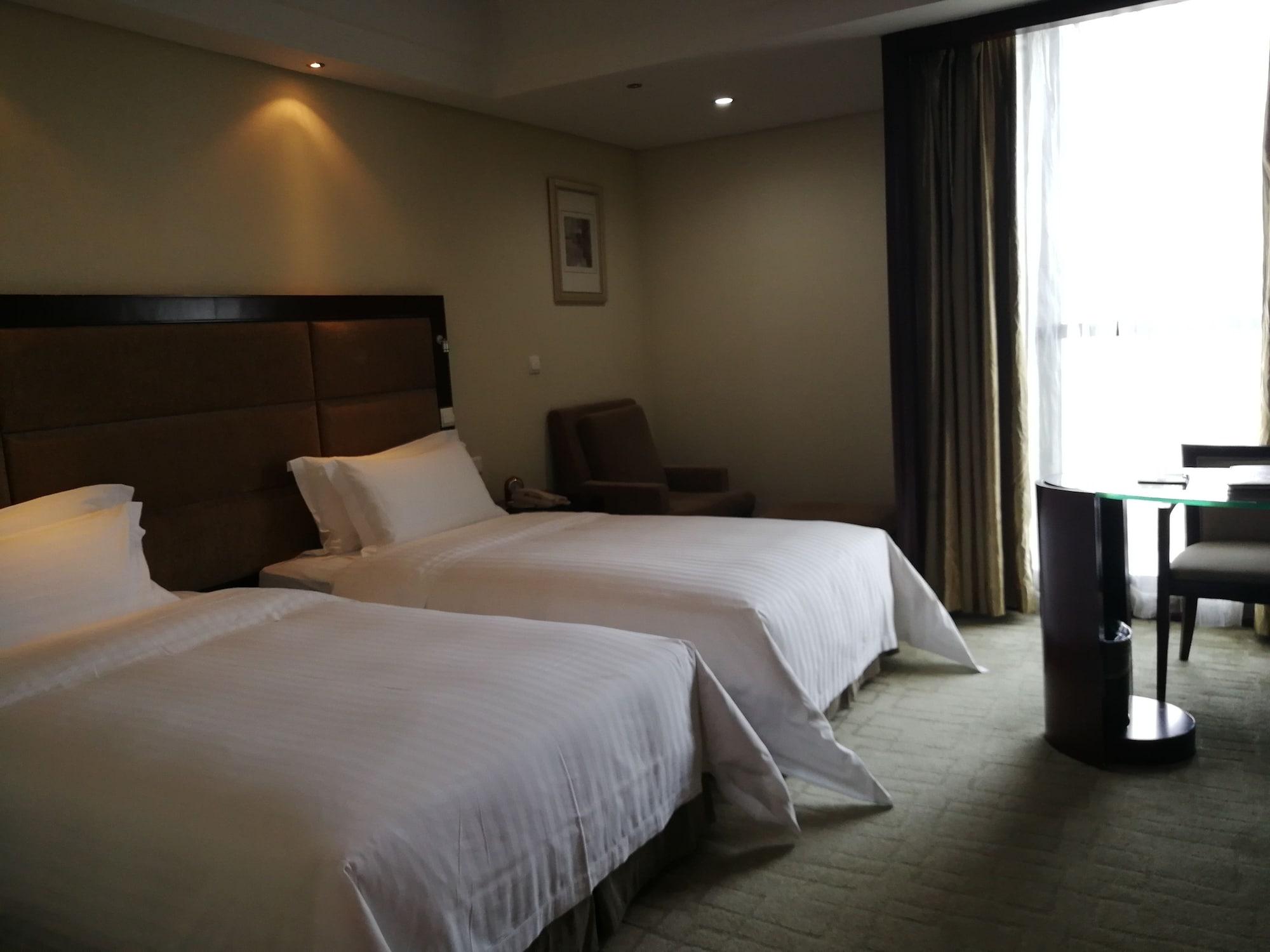 גואנגג'ואו Daysun International Hotel מראה חיצוני תמונה