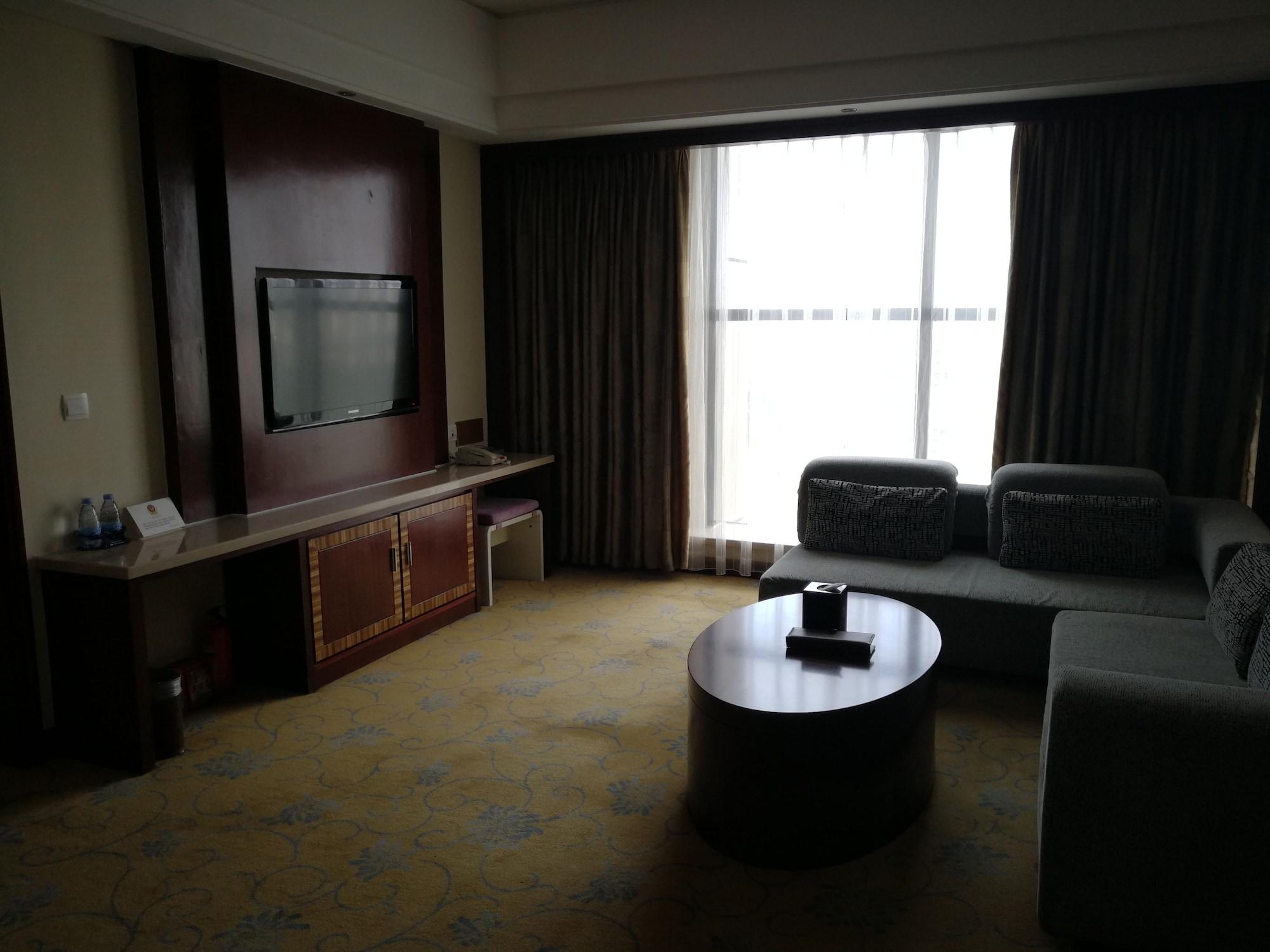 גואנגג'ואו Daysun International Hotel מראה חיצוני תמונה